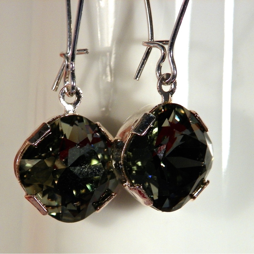 Swarovski Crystal Earrings - Picture 4 of 9
